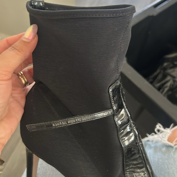 Sergio Rossi Patent Leather Ankle Boots 37 - Picture 4 of 9